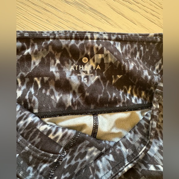 Women’s Athleta legging size Small - Picture 2 of 3